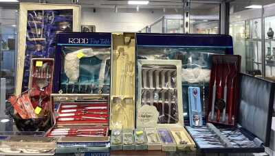 FLATWARE