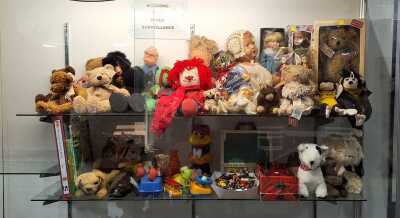 ASSORTED TOYS