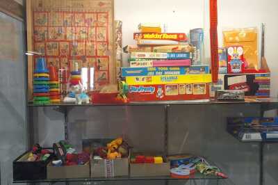 TOYS