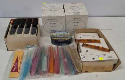 COMBS & TOBACCO TINS