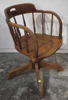 CAPTAINS CHAIR