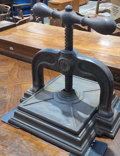 BOOK PRESS