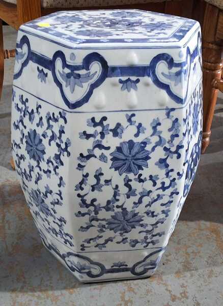 CHINOISERIE STOOL