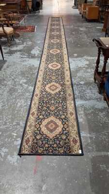 HALL RUNNER