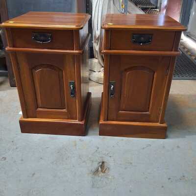 BEDSIDE CABINETS