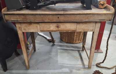 VINTAGE DESK