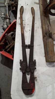 BOLT CUTTER
