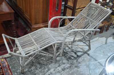 SUN LOUNGER
