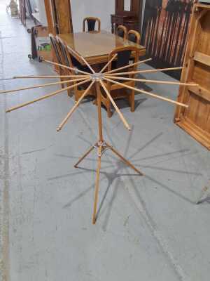 CLOTHES DRYER
