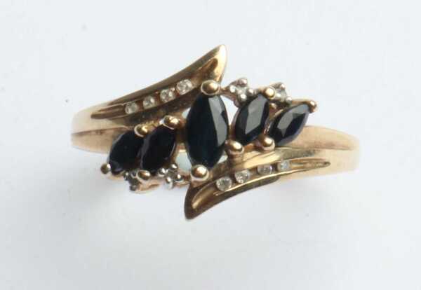 GOLD RING