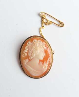 CAMEO BROOCH