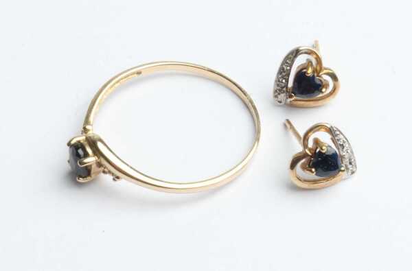 GOLD RING & EARRINGS