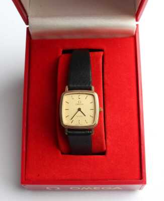 OMEGA WRIST WATCH