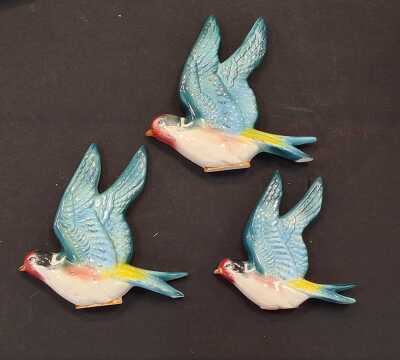 FLYING BIRDS