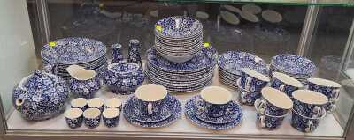 DINNER SERVICE