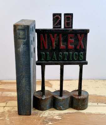ADVERTISING ORNAMENT