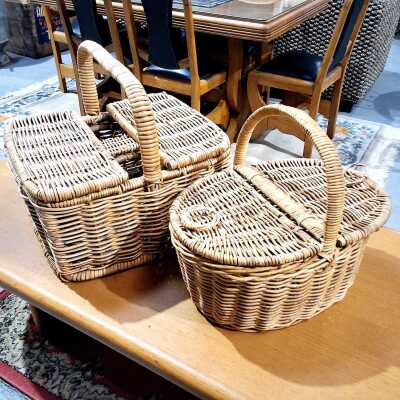 PICNIC BASKETS