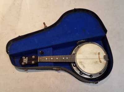 BANJO