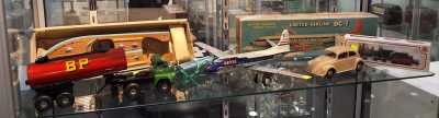 TOYS