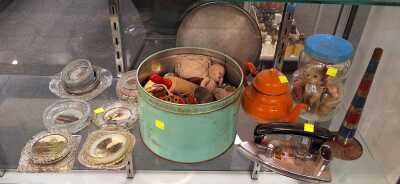 ASSORTED COLLECTABLES