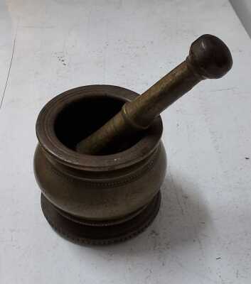MORTAR & PESTLE