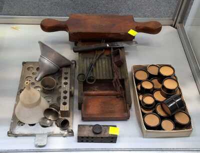 PILL MAKING EQUIPMENT