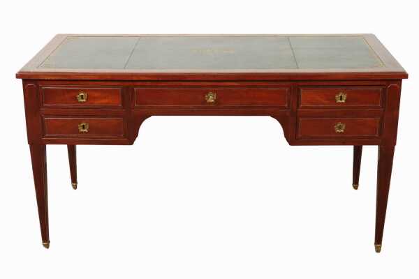 PARTNERS DESK