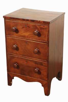 GEORGIAN SMALL CHEST