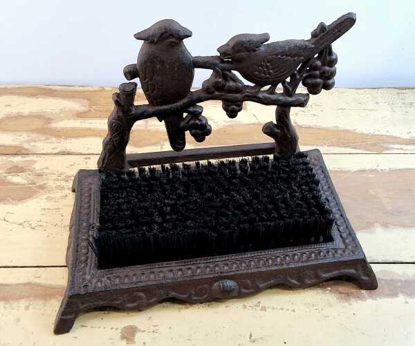 BOOT SCRAPER