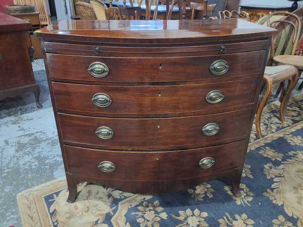 CHEST OF DRAWERS