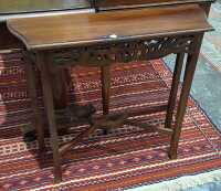 PETITE HALL CONSOLE