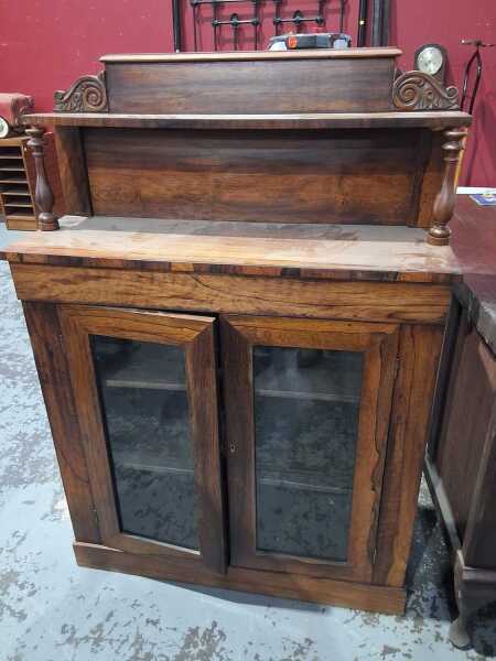 CHIFFONIERE