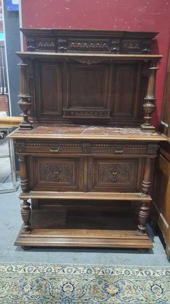 SIDEBOARD