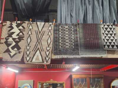 RUGS & WALL HANGINGS