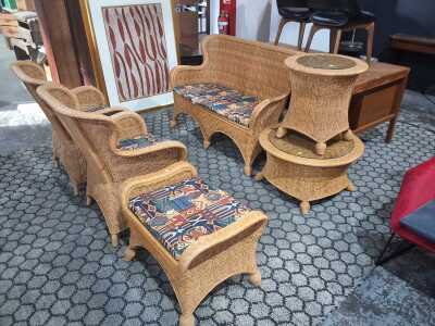SUNROOM SUITE