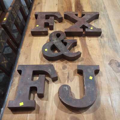 METAL LETTERS