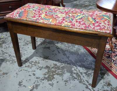 PIANO STOOL