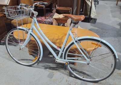 LADIES BICYCLE