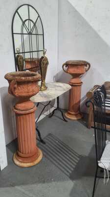 PEDESTAL AND URN