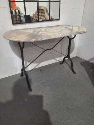 OUTDOOR TABLE