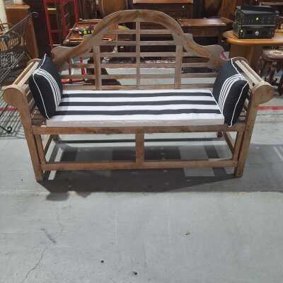OUTDOOR BENCH