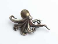 BROOCH