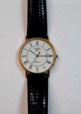 WRIST WATCH
