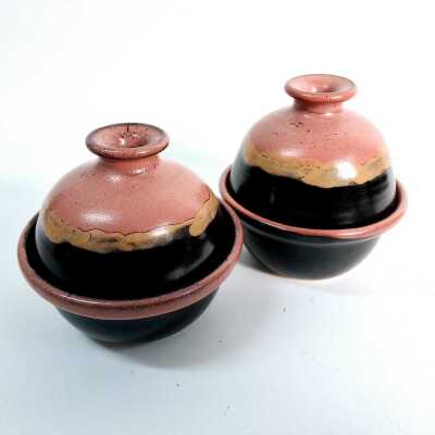 STUDIO POTTERY GARLIC KEEPERS