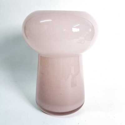 GLASS VASE