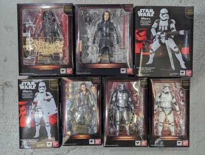 STAR WARS FIGURES