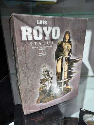 LUIS ROYO MODEL