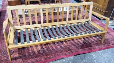 CLICK CLACK DAY BED