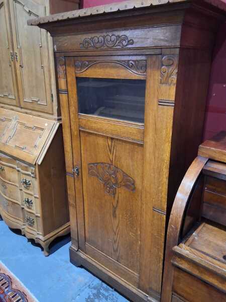 OAK CABINET