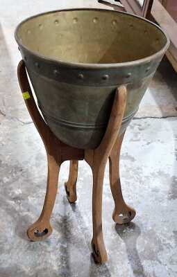 JARDINIERE STAND